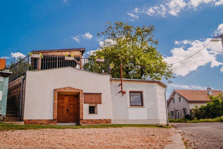 Apartamento Deduv Sklep Hlohovec Exterior foto