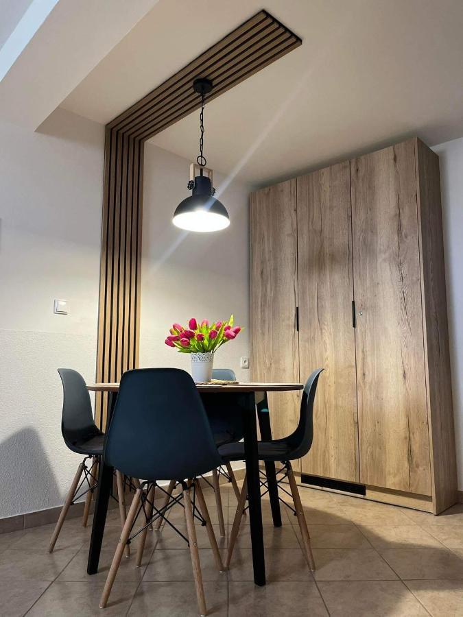 Apartamento Deduv Sklep Hlohovec Exterior foto
